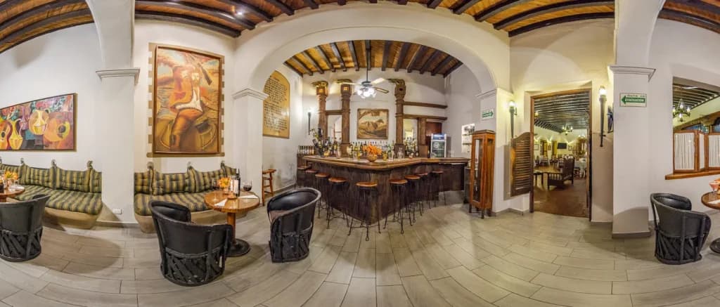 Lobby del Hotel Best Western Plus Posada de Don Vasco